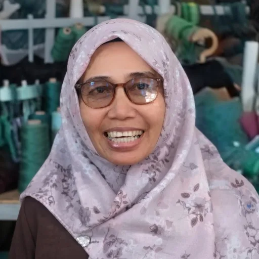 Foto Ustdzh. Angrum Husnalillah